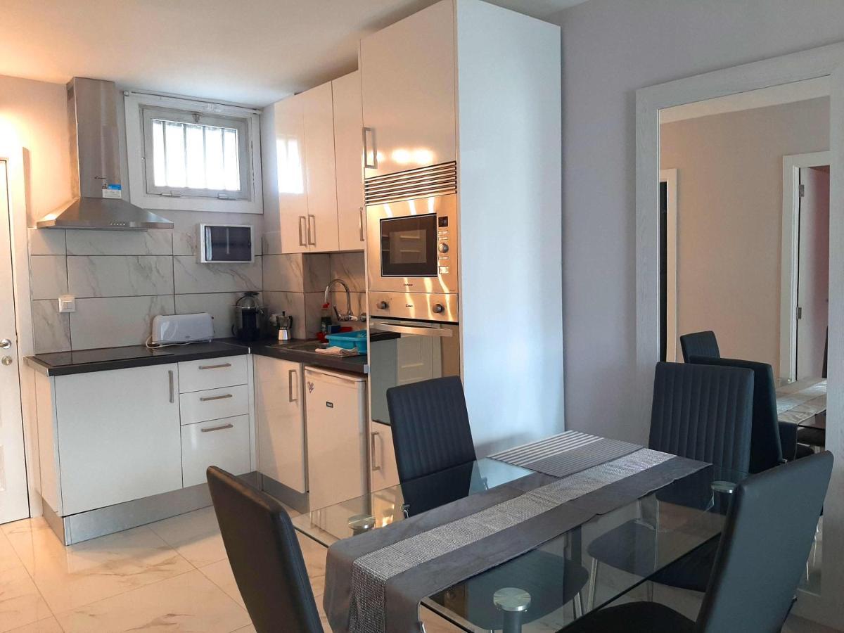 Centrally Located Apartment Close To The Ocean. Arona  Eksteriør billede